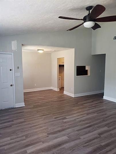 1244 Stone Green Ct #1244 - Photo 2 of 4