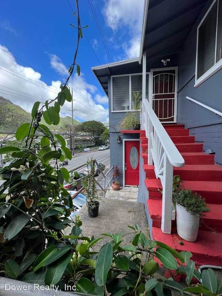 2103 10th Avenue - Photo 3 of 16