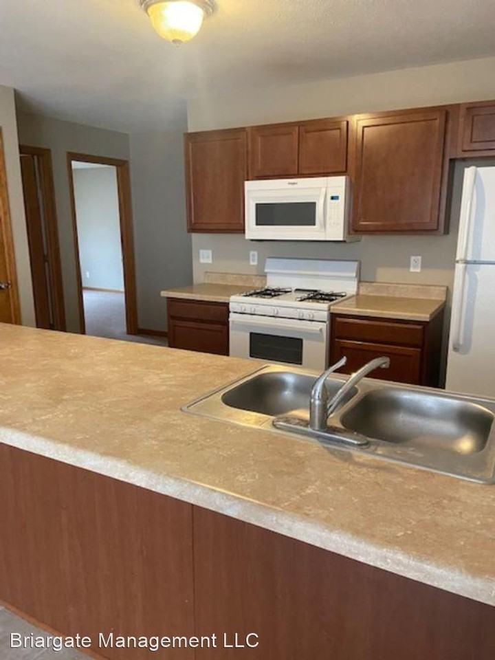 7351 Rolling Hills - Photo 3 of 7