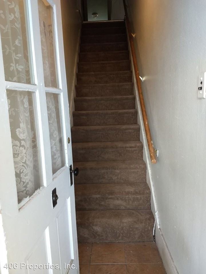 Clarke St Triplex - Photo 2 of 10