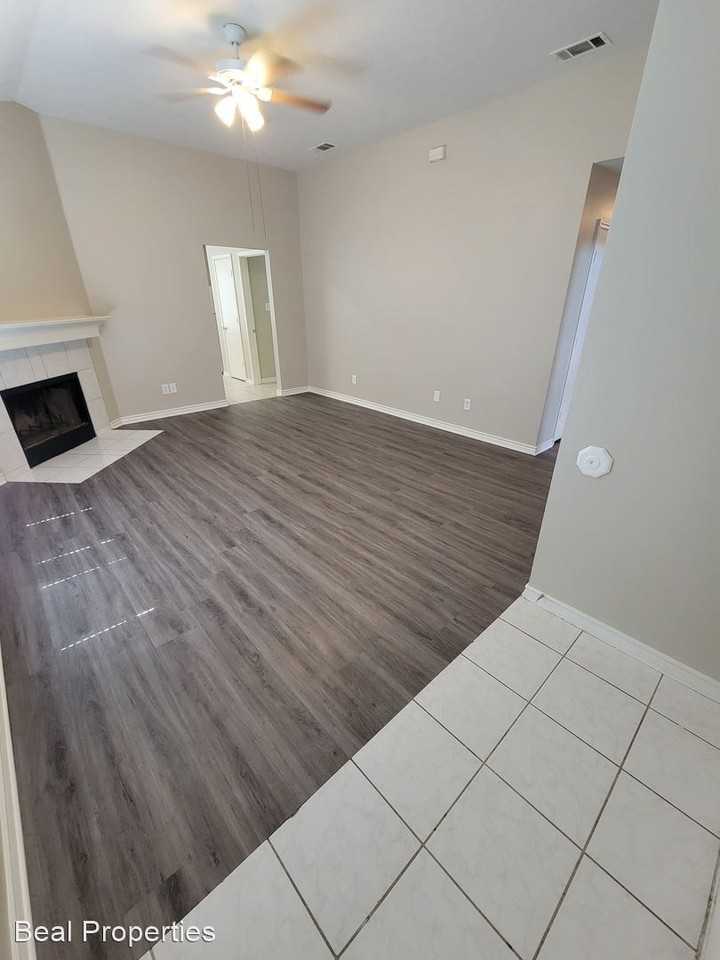 817 Azalea Ct - Photo 3 of 21