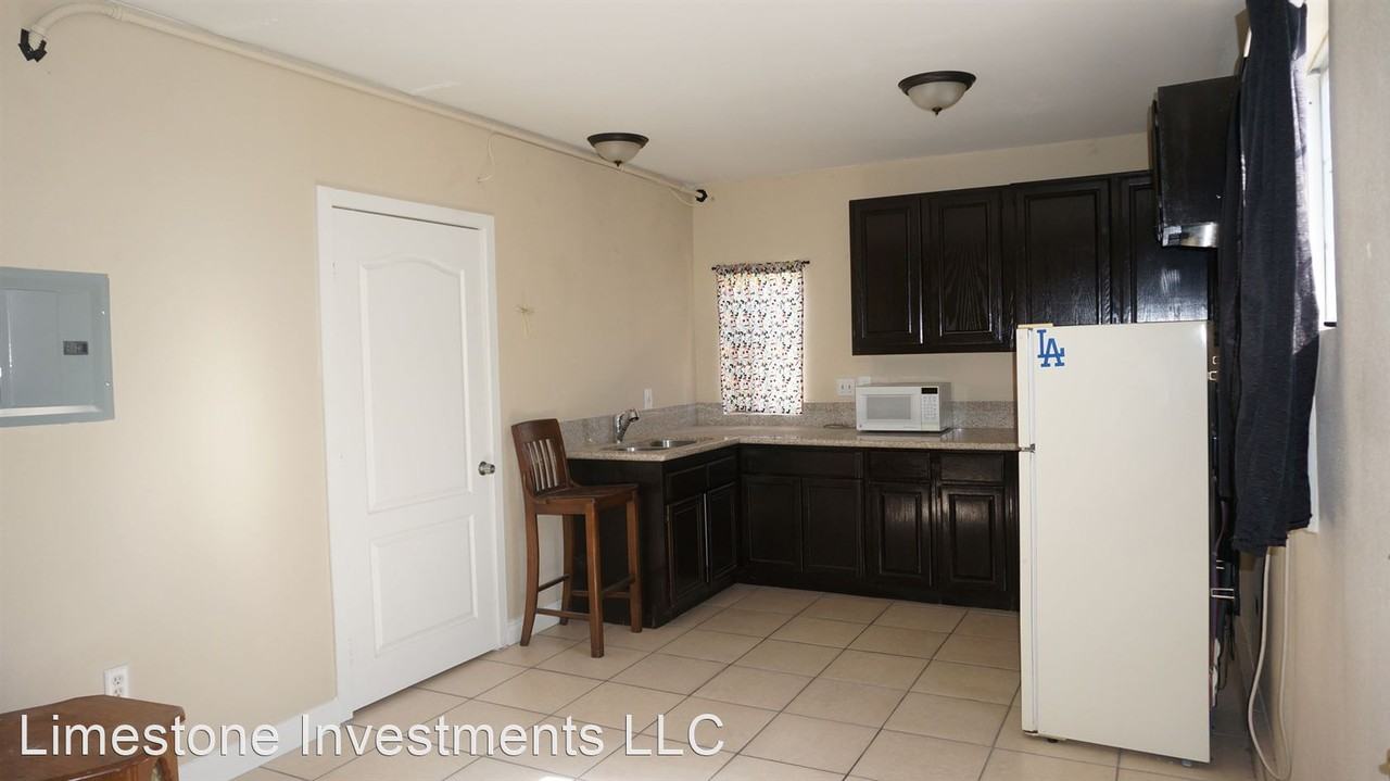4291 E Cleveland Ave - Photo 2 of 17