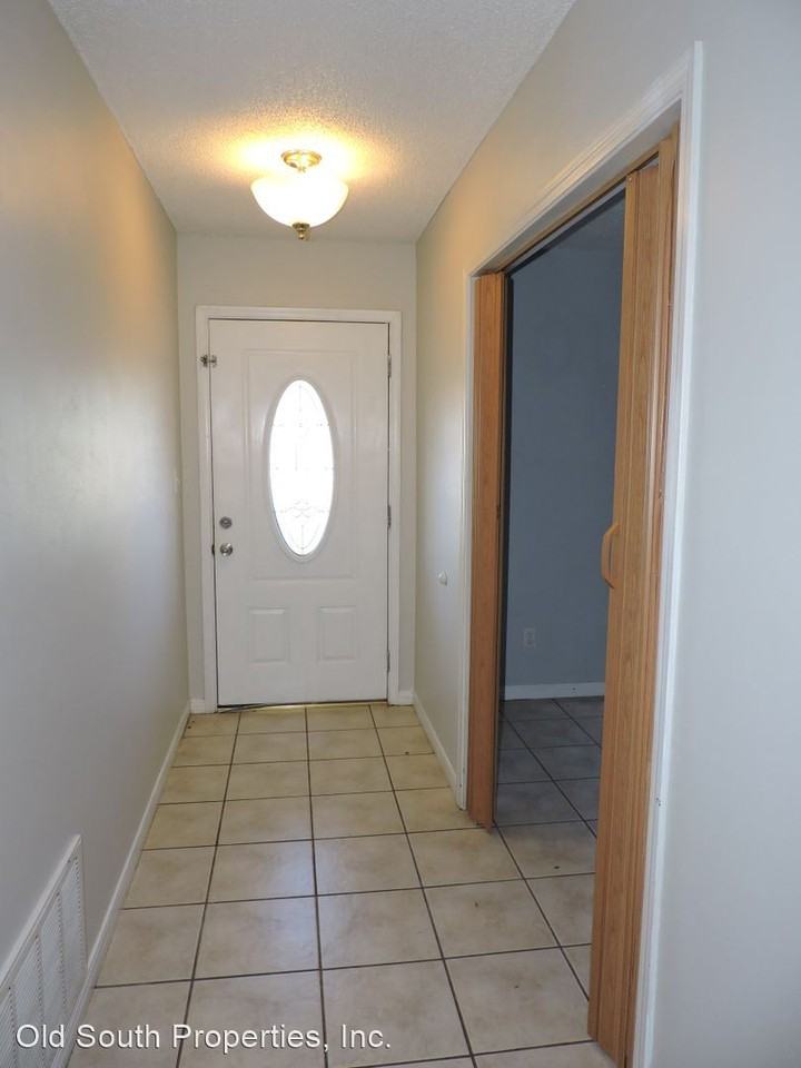 7834 Charter Oaks Dr - Photo 2 of 21