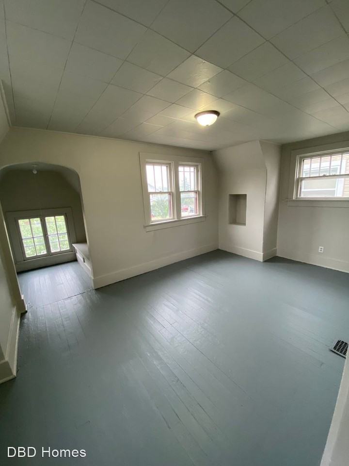 4124 Fairfield Ave - Photo 2 of 9