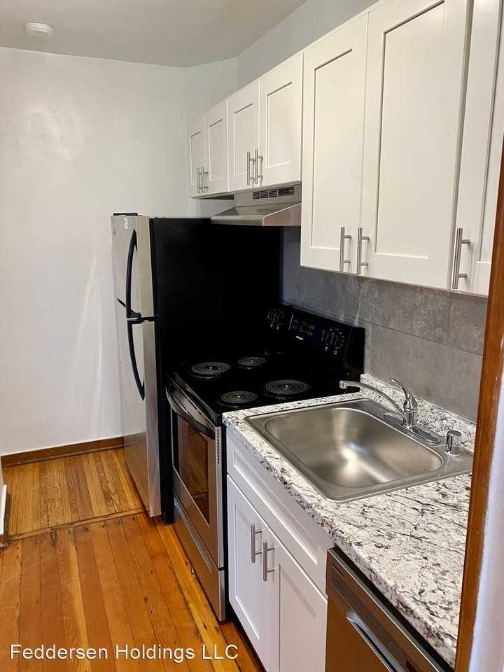 3326 Nicollet Ave South - Photo 3 of 8