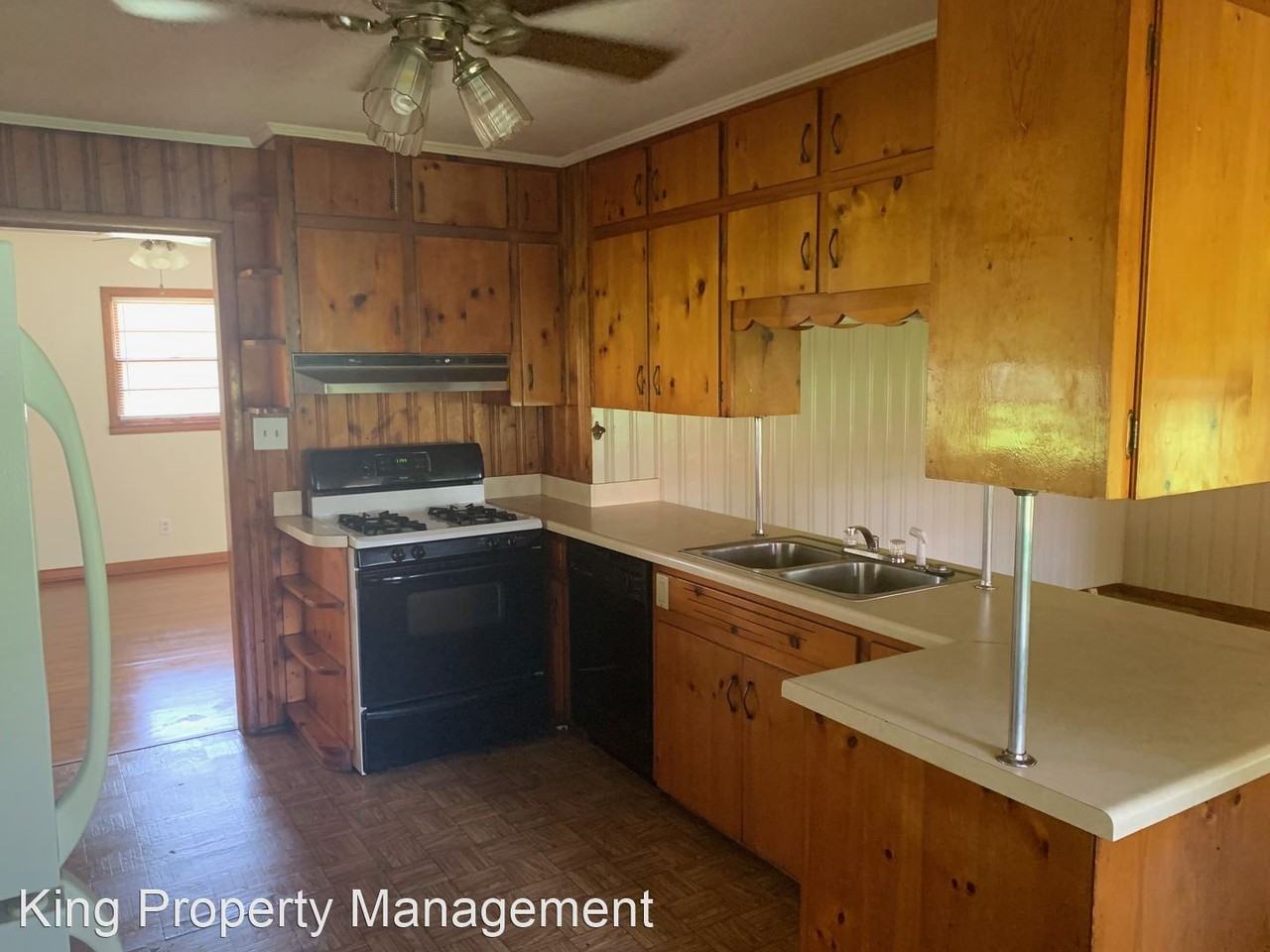 1400 Jackson Ave - Photo 3 of 14