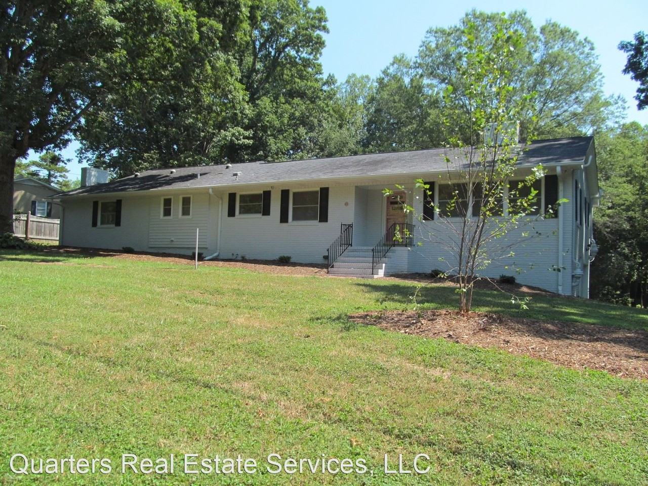 455 Heritage Dr - Photo 3 of 24