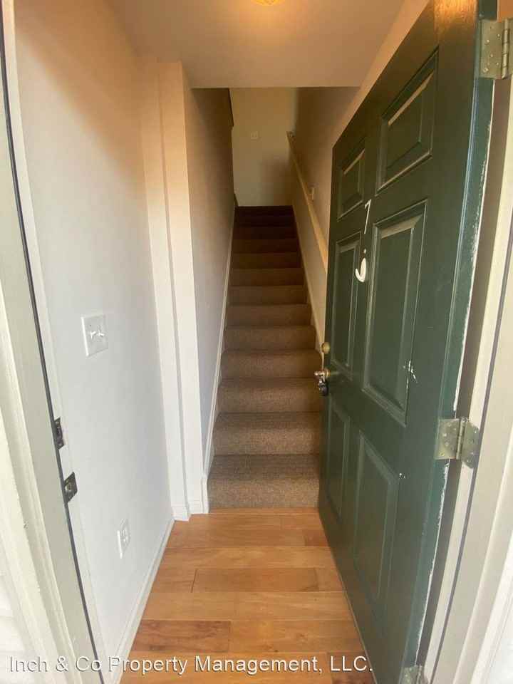 Country Manor Ct. - Photo 2 of 19
