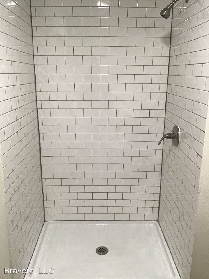 110 N Willomet Ave - Photo 3 of 4