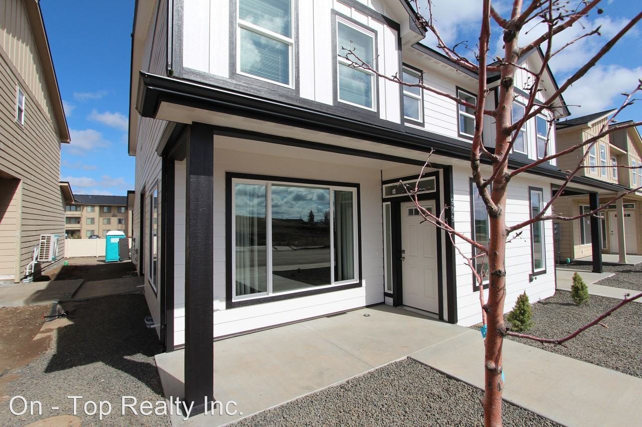 919/921 Greenfield Dr - Photo 2 of 13