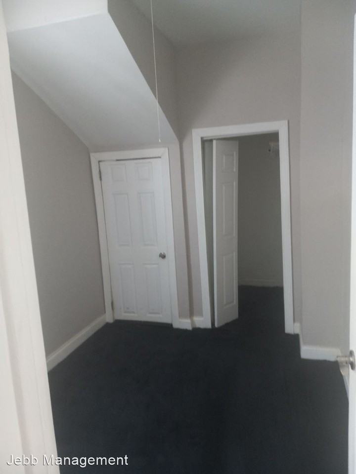 6832 S Sangamon St - Photo 3 of 7