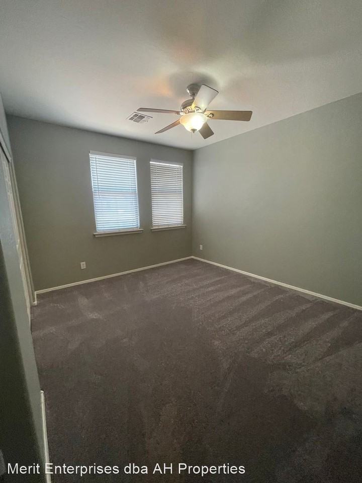 5606 W Carson Rd - Photo 3 of 25