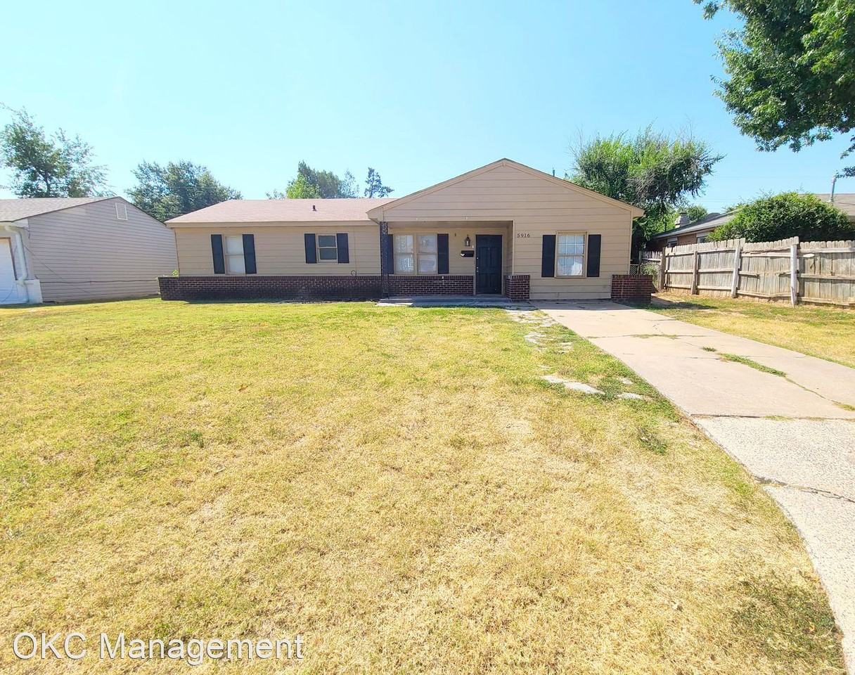 5916 Nw 59th St - Photo 2 of 18