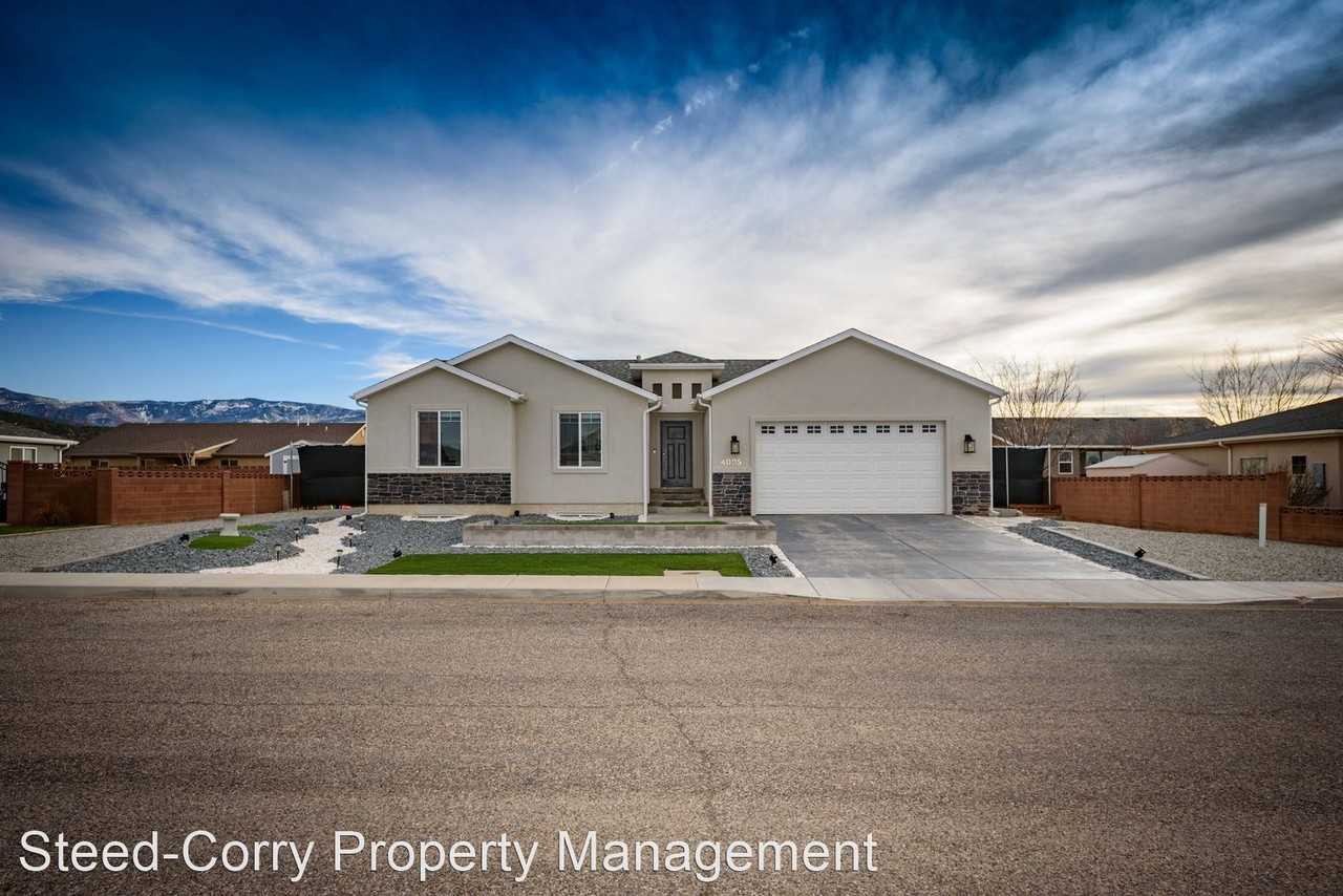 4005 W 100 S - Photo 2 of 35