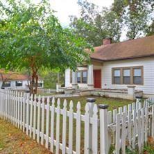 1152 Oglethorpe Ave Sw - Photo 2 of 37