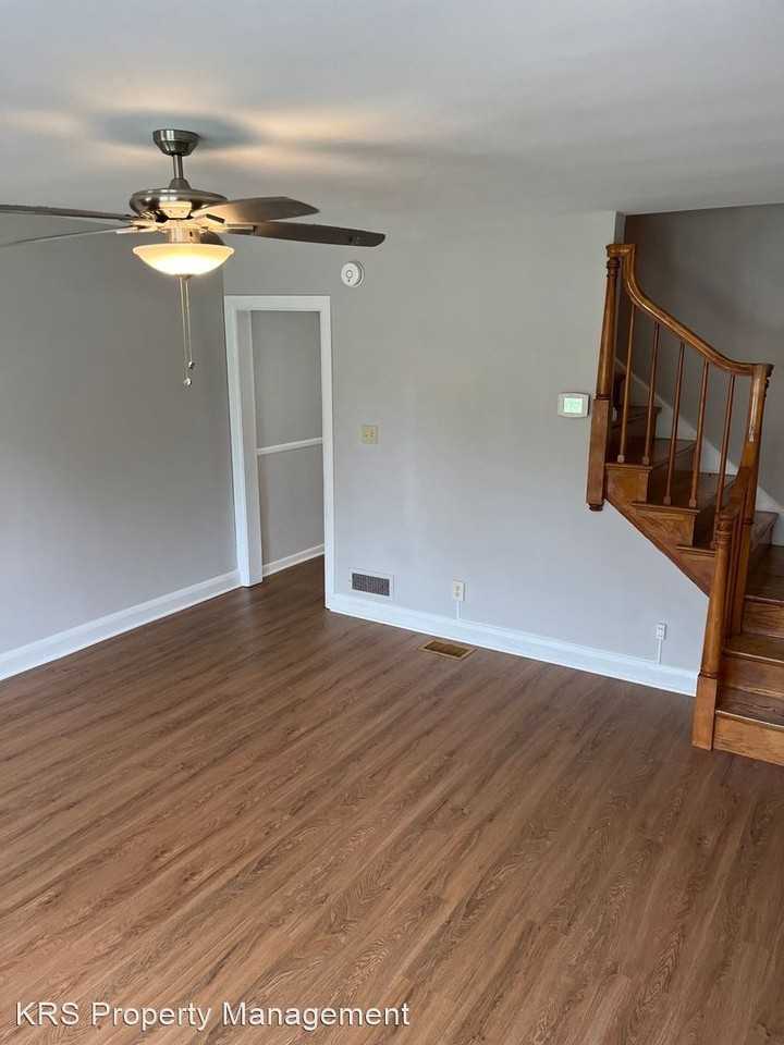 266 E Susquehanna Ave - Photo 3 of 12