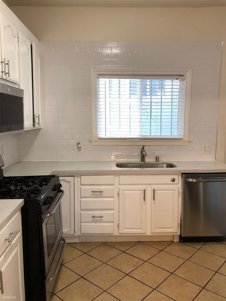 774 22nd St - Photo 2 of 12