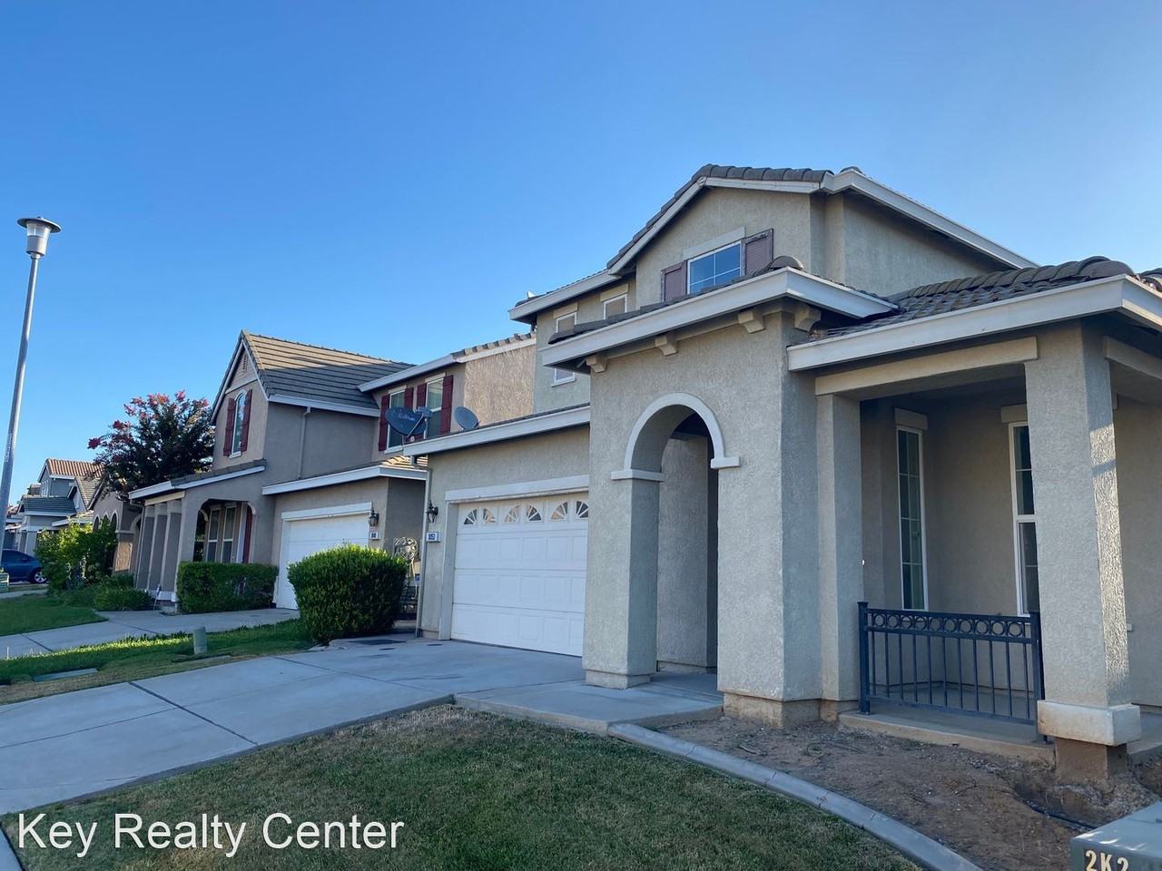 10153 Swann Way - Photo 2 of 14