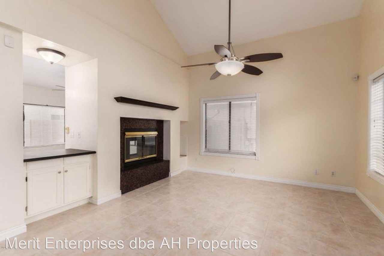 1333 N Brittany Ln - Photo 3 of 21