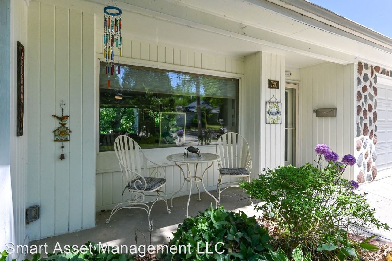 720 W Rock Pl - Photo 3 of 23