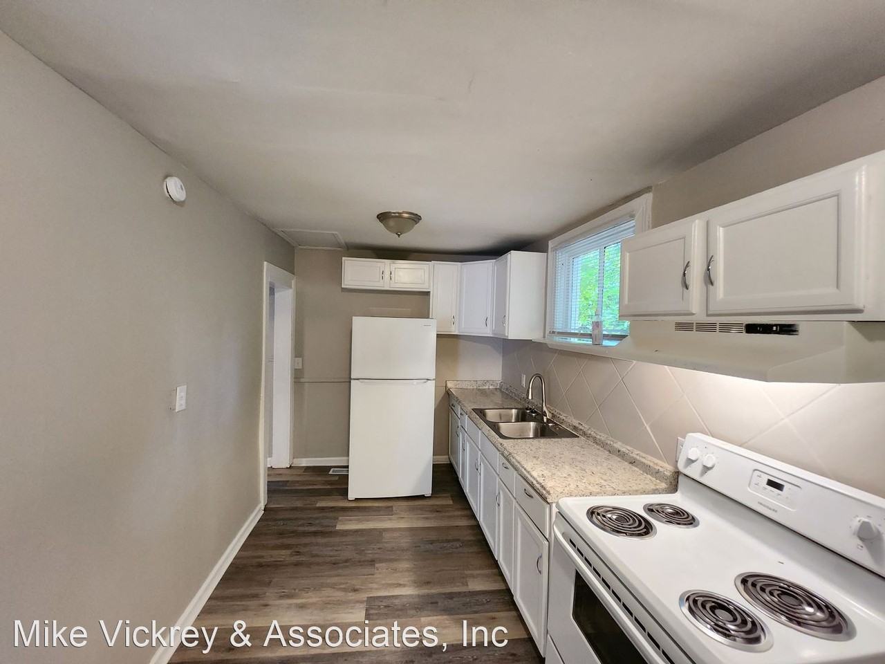 212 Metcalf St - Photo 2 of 13