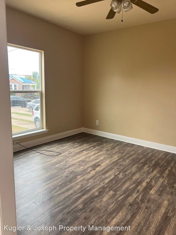 2713-15 Annette Street - Photo 3 of 12
