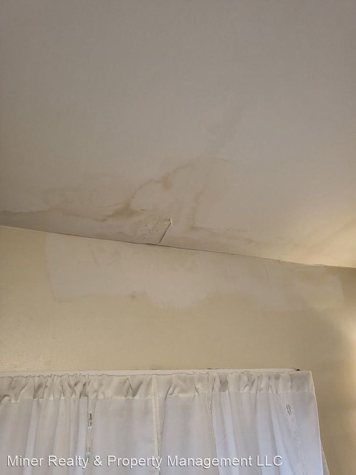 406 Mayberry Rd - Photo 2 of 7