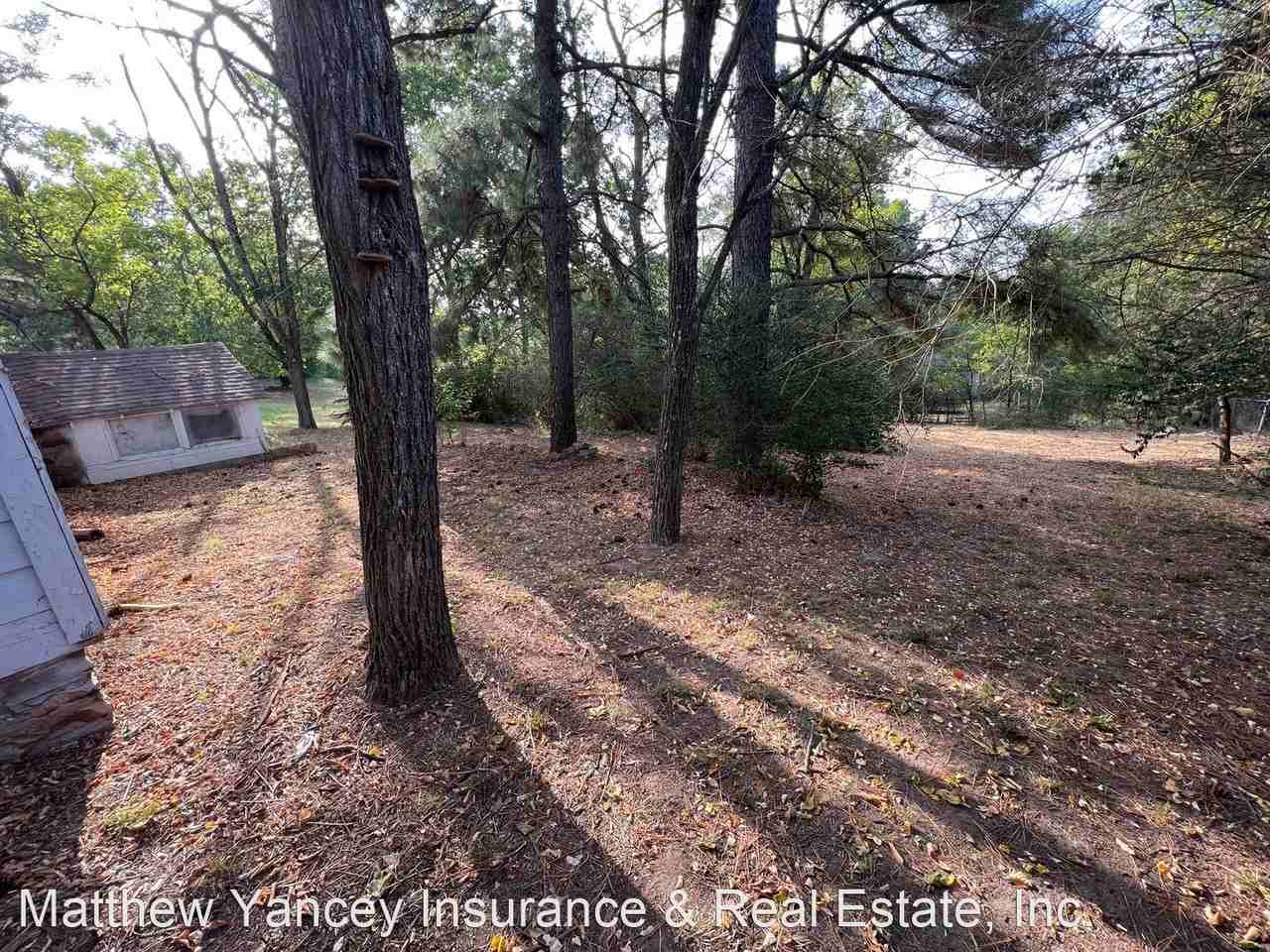 309 W Houston St - Photo 2 of 11