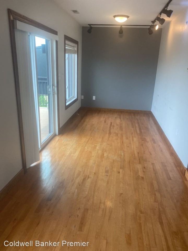 443 Millwood Ave - Photo 3 of 7