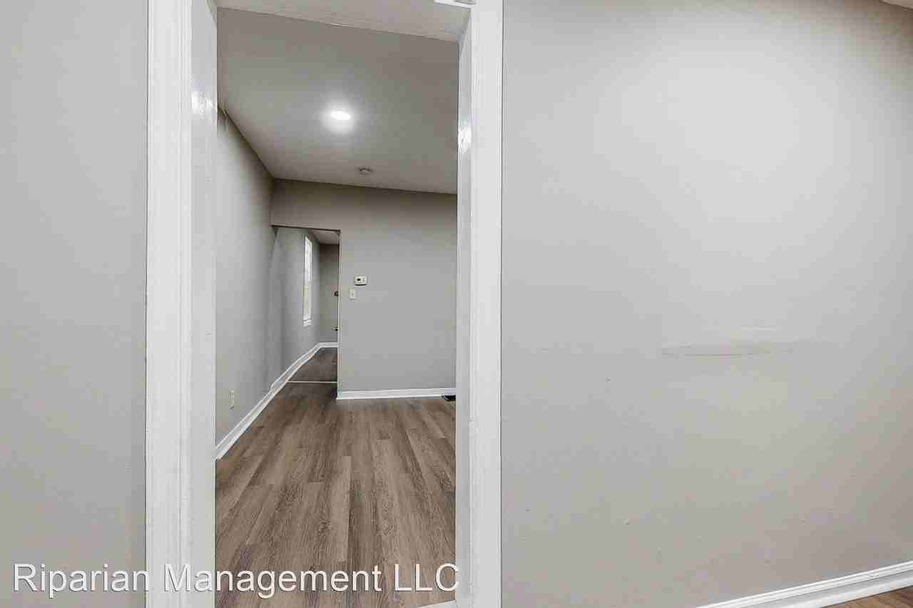 1702 Monterey St - Photo 3 of 14