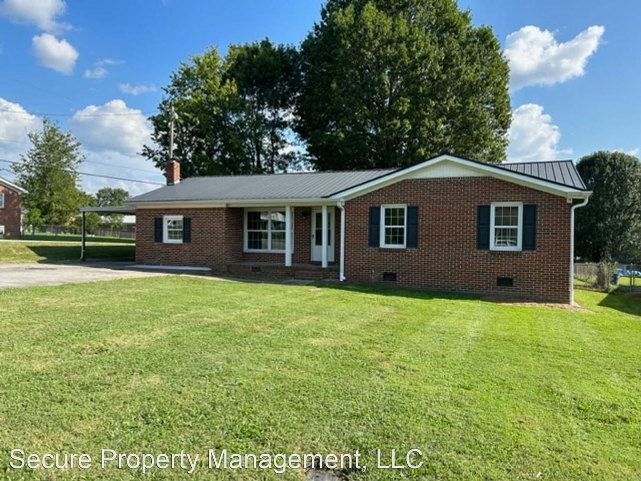 301 Greenbriar St - Photo 2 of 25