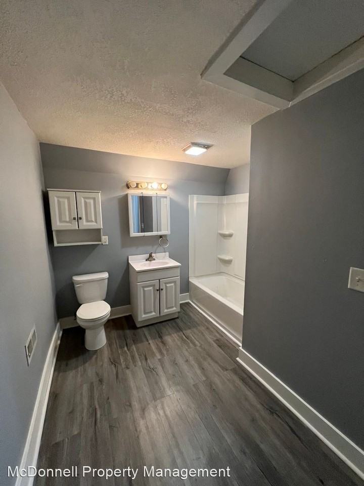 510 N Gaines St - Photo 2 of 9