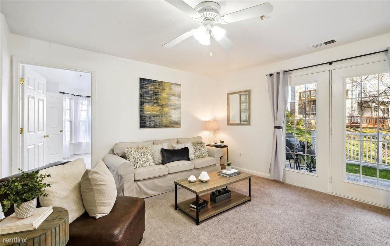 2161 Scotts Crossing Ct - Photo 2 of 8