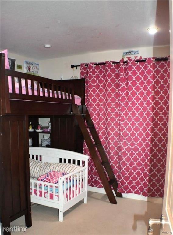 25751 Arlington Dr - Photo 3 of 10