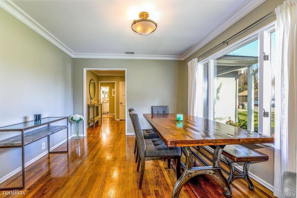 2450 Bonnie Brae - Photo 2 of 9