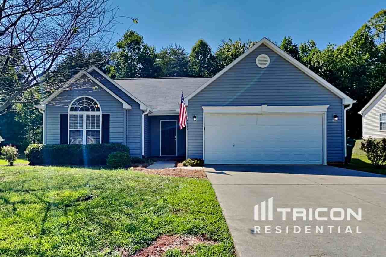 4660 Hanley Park Dr - Photo 2 of 19