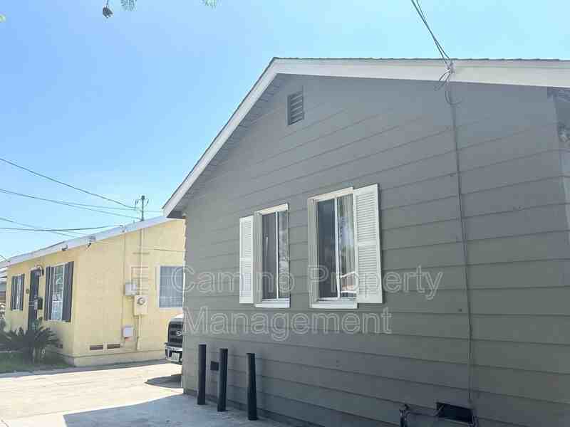 3048 E 64th St - Photo 2 of 15