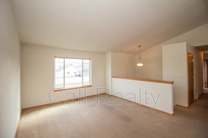 2105 N Eden Rd - Photo 2 of 13