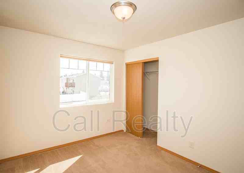 2105 N Eden Rd - Photo 5 of 13