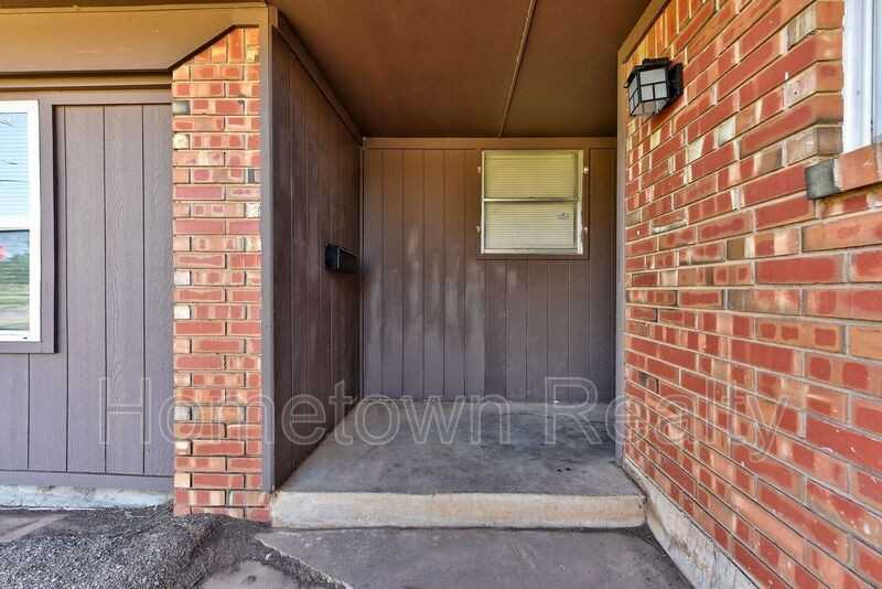 8616 N Harvey Ave - Photo 2 of 32