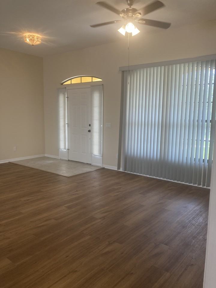 15470 Brainbridge Cir - Photo 5 of 22