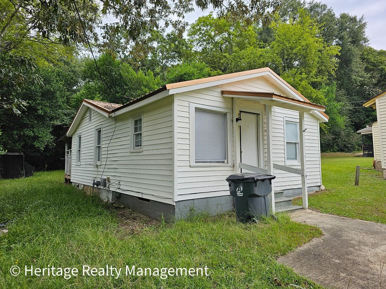 3716 Piedmont Dr - Photo 2 of 13