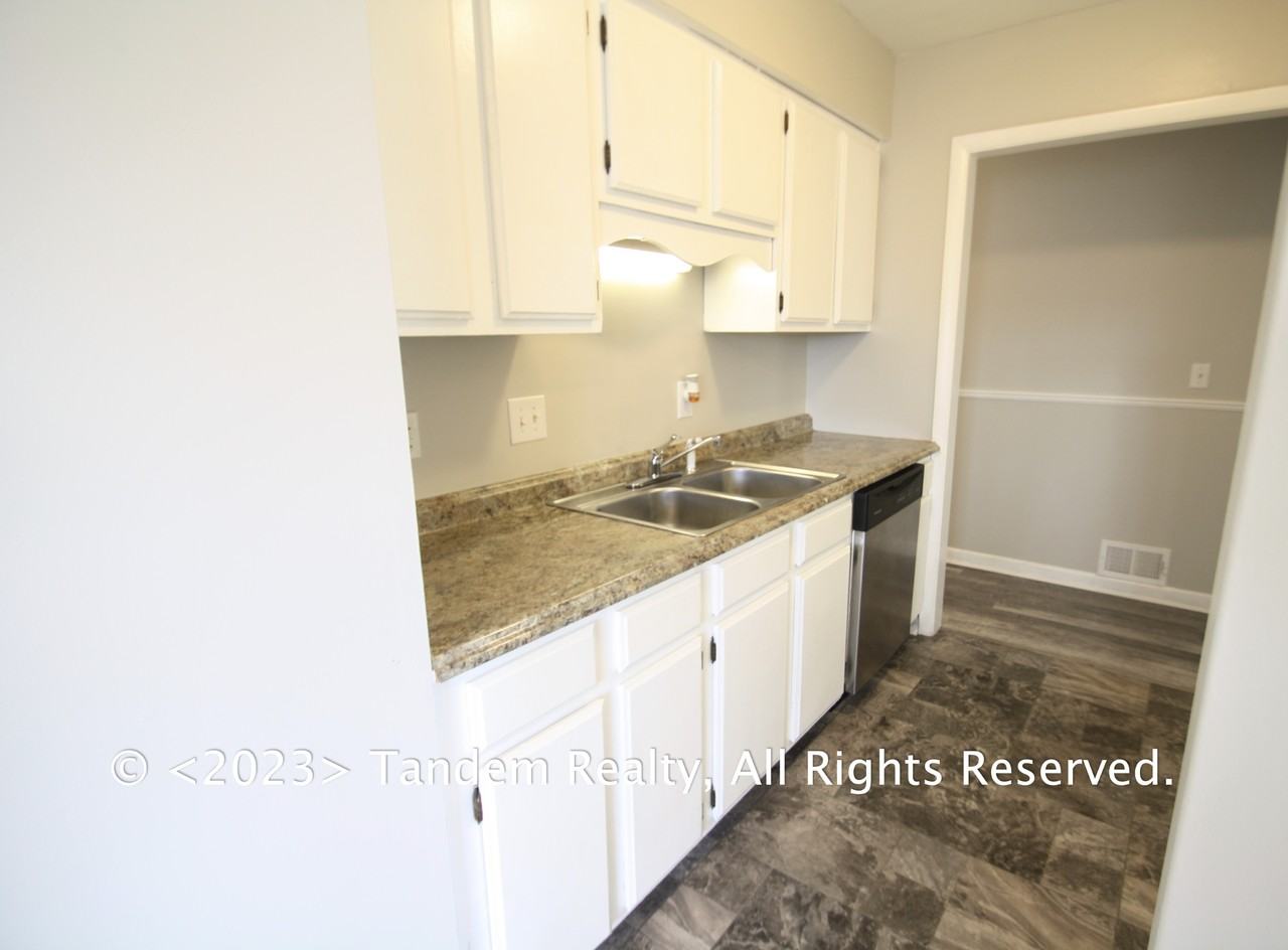 4924 Kilimanjaro Dr - Photo 3 of 19