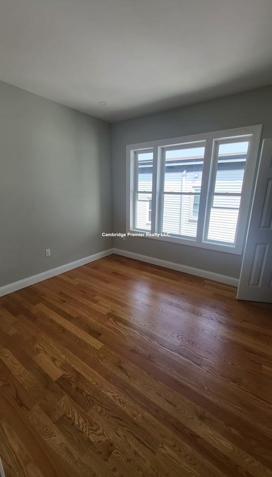 Thornton St #1 - Photo 4 of 20