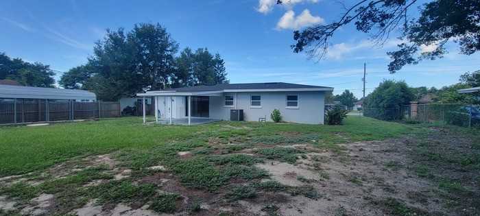 1025 S Scenic Hwy - Photo 2 of 22