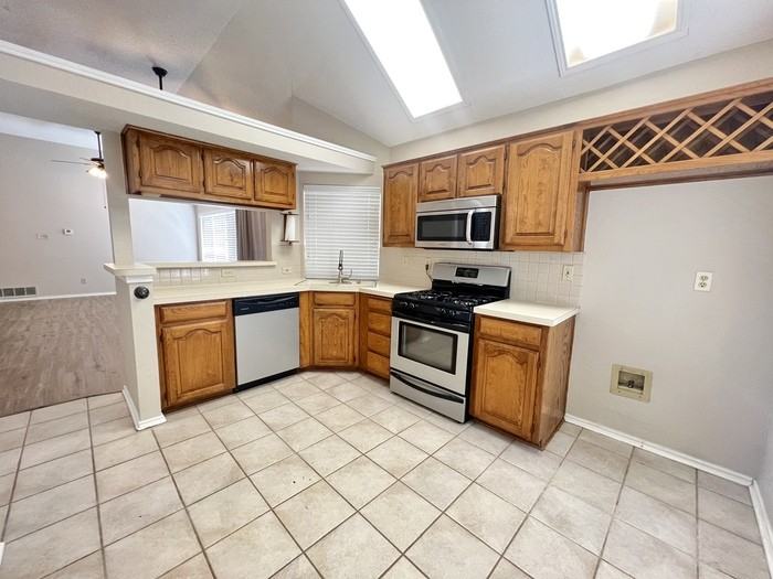 6406 White Oak Dr - Photo 2 of 17