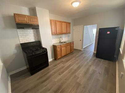 1378 Whitman Ave - Photo 2 of 11