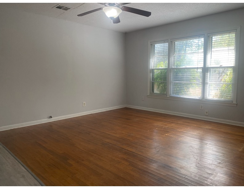 1513 Berkshire St - Photo 2 of 15