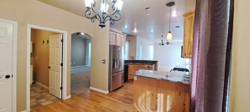 1106 Eastridge Way - Photo 3 of 19