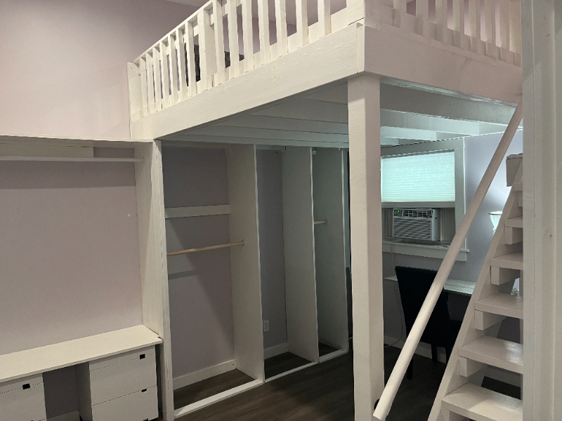 105 E Van Vleek St - Photo 2 of 8